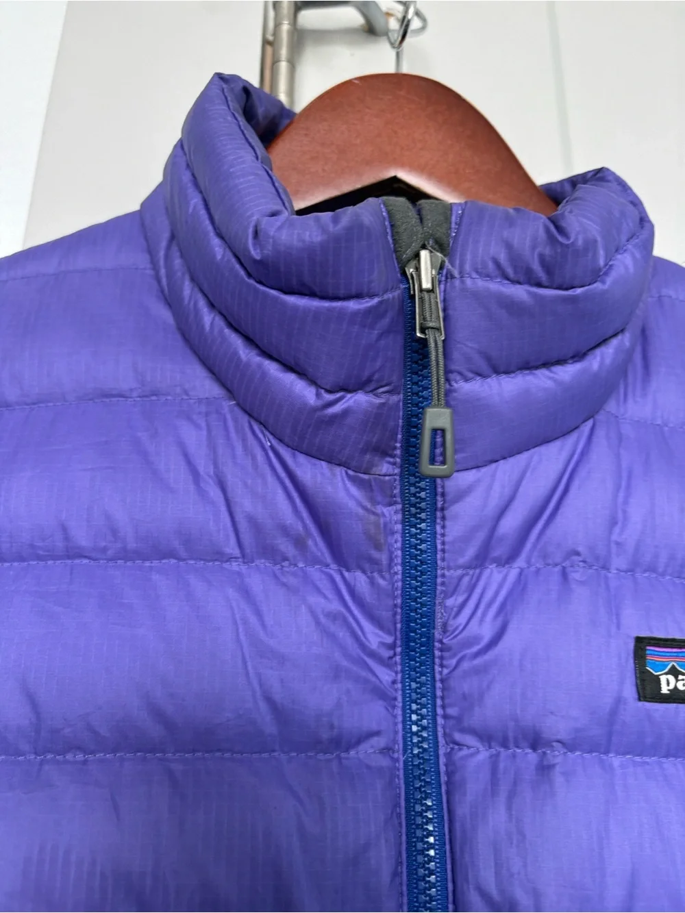 PATAGONIA DOWN FULL ZIP PURPLE JACKET WOMENS LARGE